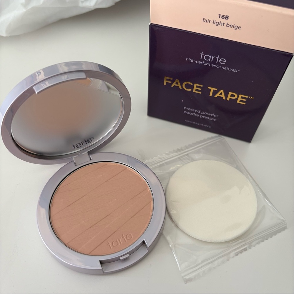 Tarte Pressed Powder - 16B Fair-Light NEW!